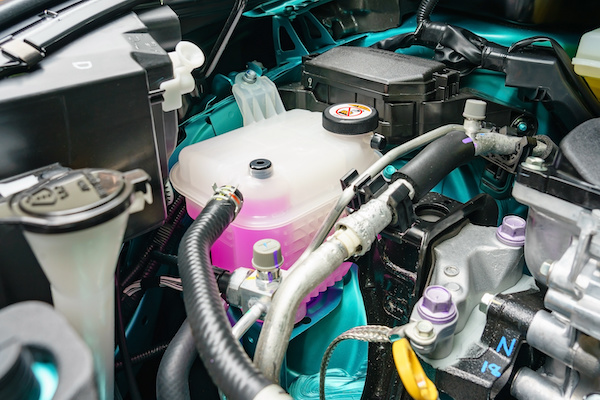 How to Recognize and Locate an Antifreeze Leak